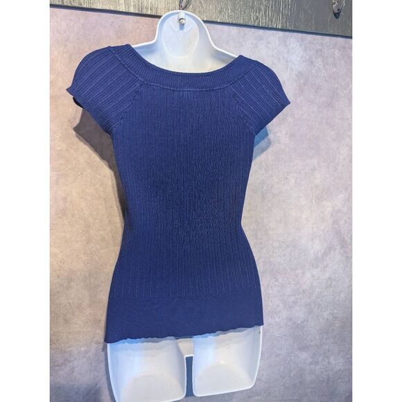 Maurices fitted short sleeved sweater size large - Picture 4 of 4